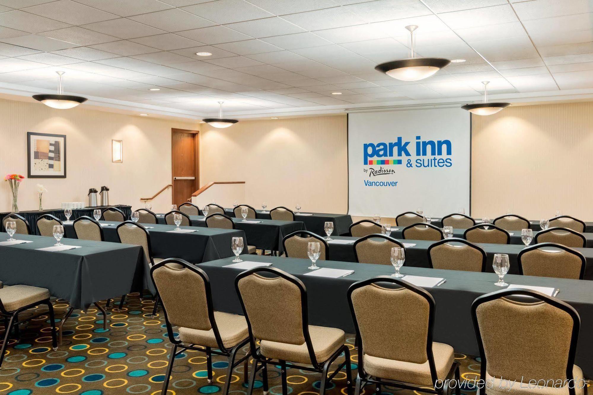 Park Inn & Suites By Radisson Ванкувер Екстер'єр фото
