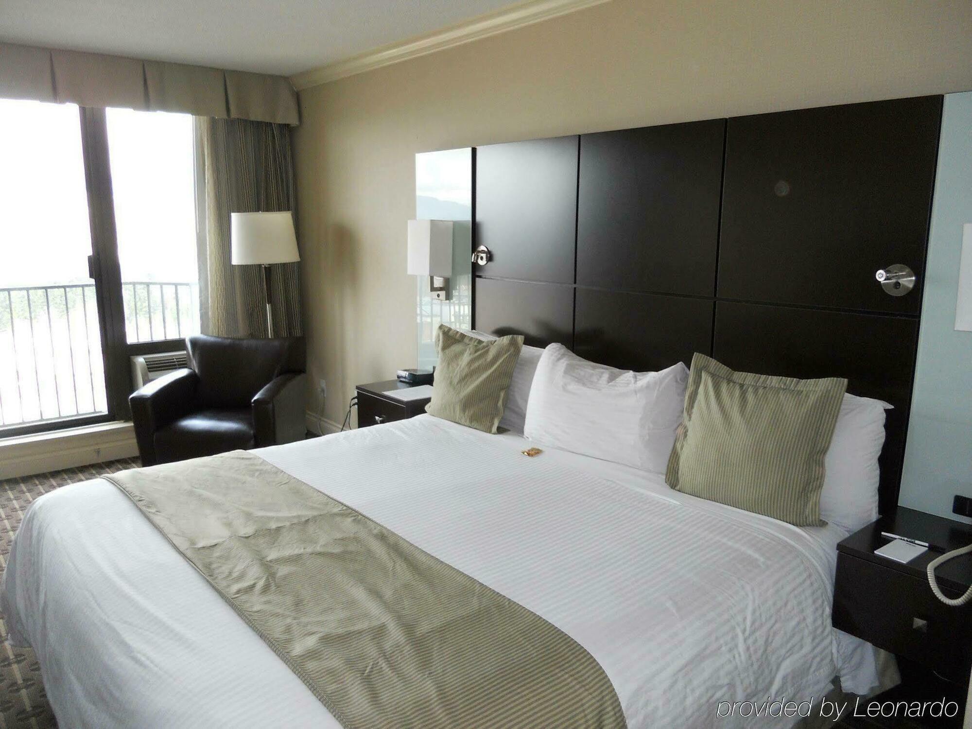 Park Inn & Suites By Radisson Ванкувер Екстер'єр фото